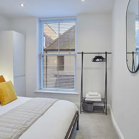 Host & Stay - Apartment One, Hudsons Yard House Whitby Extérieur photo